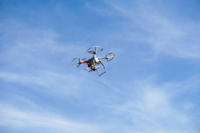 drone-2554172_640